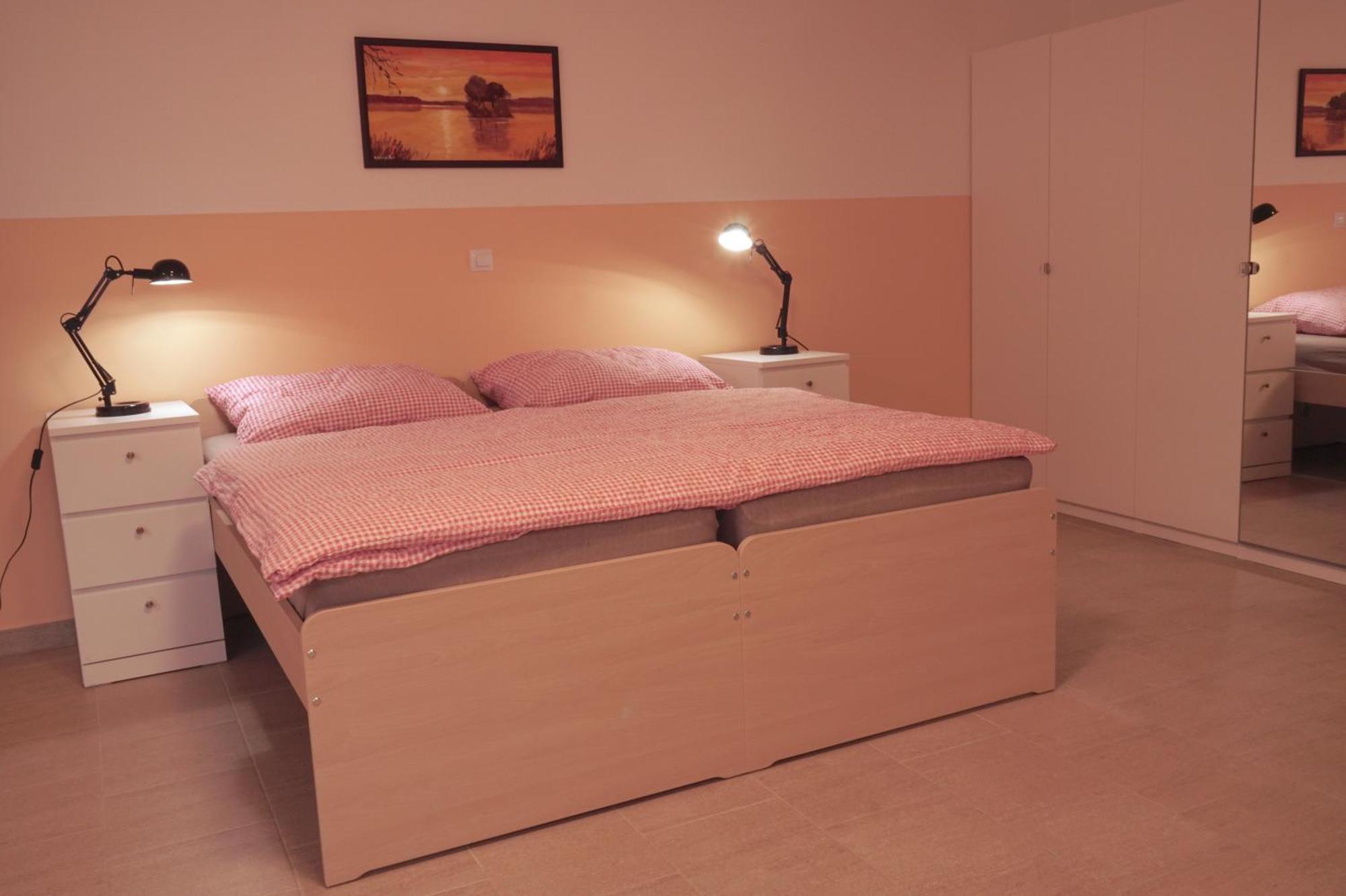 Penzion V Podzamci Třeboň Esterno foto